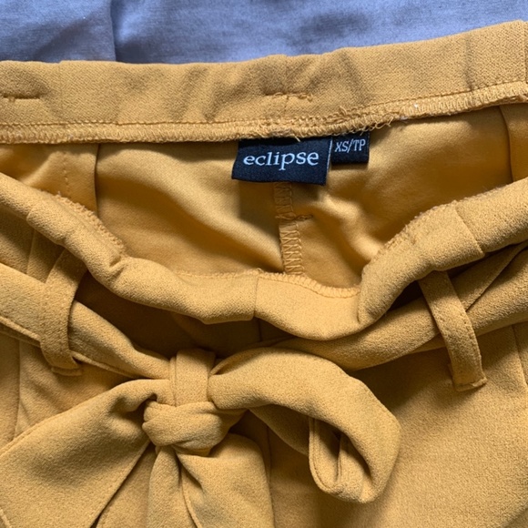 Women’s shorts - Picture 2 of 2